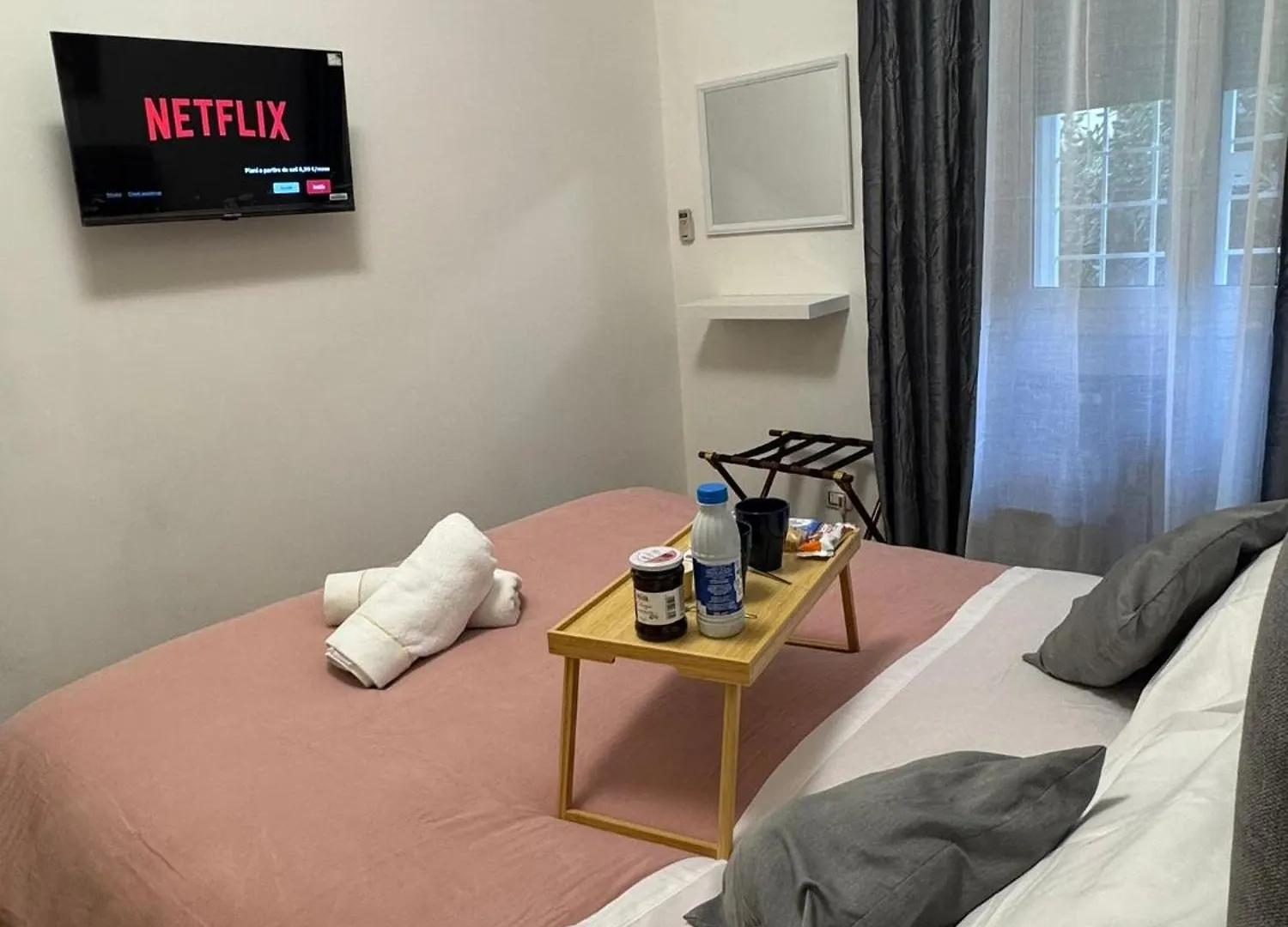 Apartmán Roma Fatata Near Metro Jonio 0*, Řím